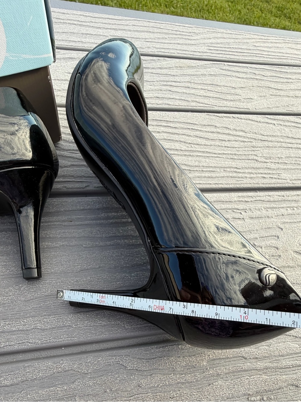 LIFE STRIDE LIVELY WOMEN'S BLACK PATENT ROUND-TOE HEELS - Picture 10 of 10